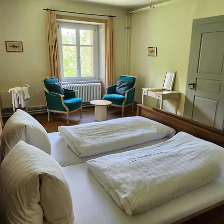 Inn Crestasee